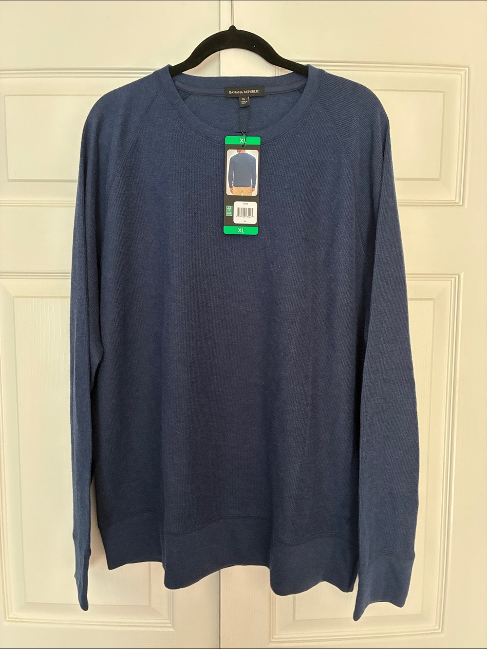 Banana Republic Men's Navy Crewneck Sweater